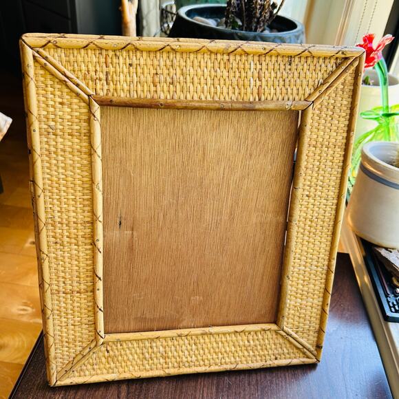 Vintage Bamboo and Rattan Easel Picture Photo Frame